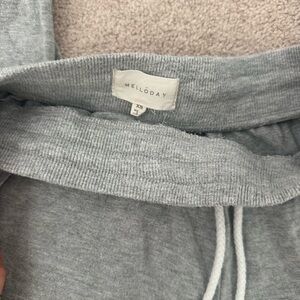 GRAY MELLODAY SWEATPANTS